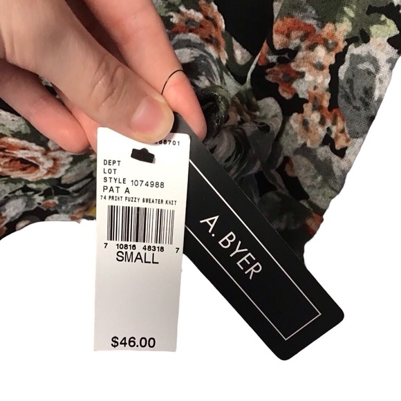 A. Byer Knit Top - Picture 6 of 6